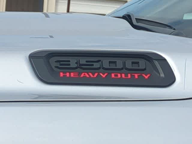 2026 RAM 3500 RAM 3500 TRADESMAN CREW CAB 4X4 8' BOX