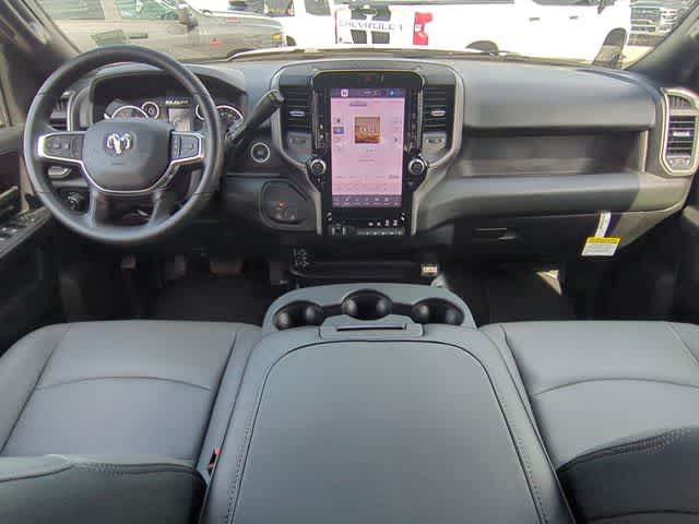 2026 RAM 3500 RAM 3500 TRADESMAN CREW CAB 4X4 8' BOX