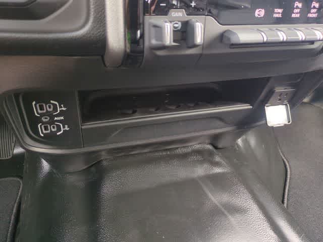 2026 RAM 3500 RAM 3500 TRADESMAN CREW CAB 4X4 8' BOX