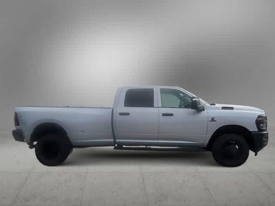 2026 RAM 3500 RAM 3500 TRADESMAN CREW CAB 4X4 8' BOX