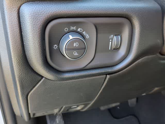 2026 RAM 3500 RAM 3500 TRADESMAN CREW CAB 4X4 8' BOX