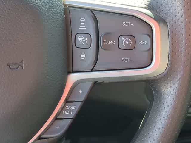 2026 RAM 3500 RAM 3500 TRADESMAN CREW CAB 4X4 8' BOX