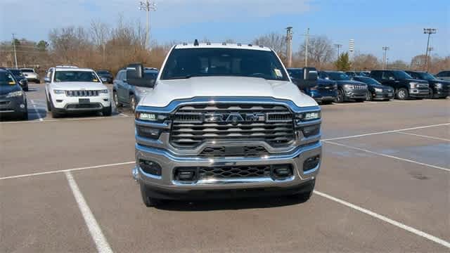 2026 RAM 3500 RAM 3500 TRADESMAN CREW CAB 4X4 8' BOX