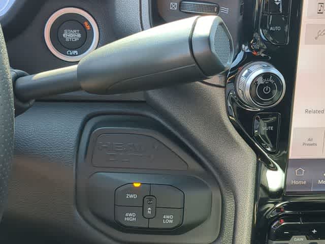 2026 RAM 3500 RAM 3500 TRADESMAN CREW CAB 4X4 8' BOX