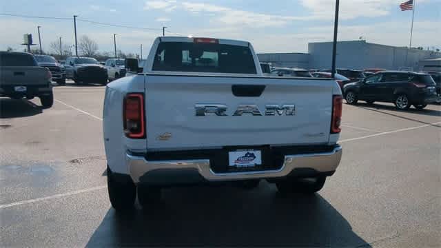 2026 RAM 3500 RAM 3500 TRADESMAN CREW CAB 4X4 8' BOX