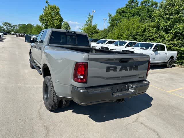 2026 RAM 3500 RAM 3500 TRADESMAN CREW CAB 4X4 8' BOX