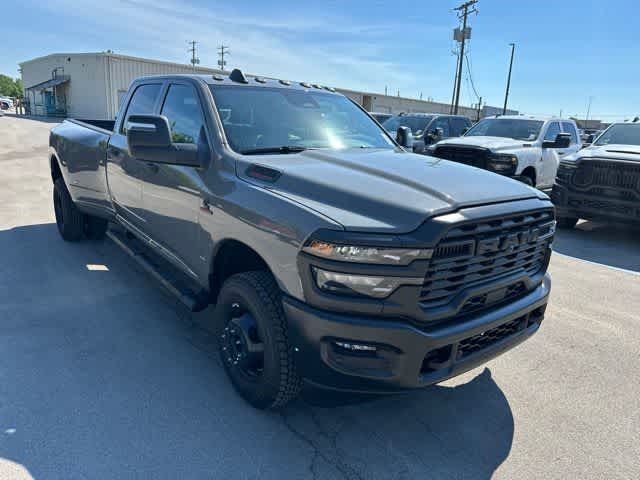 2026 RAM 3500 RAM 3500 TRADESMAN CREW CAB 4X4 8' BOX
