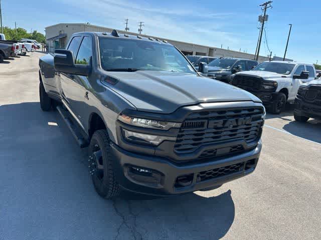 2026 RAM 3500 RAM 3500 TRADESMAN CREW CAB 4X4 8' BOX