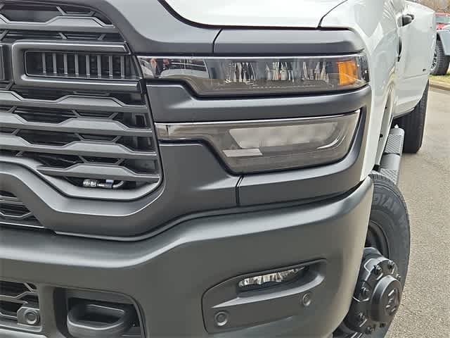 2026 RAM 3500 RAM 3500 TRADESMAN CREW CAB 4X4 8' BOX