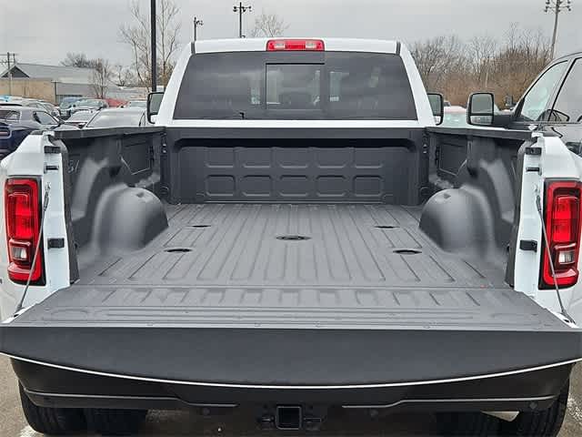 2026 RAM 3500 RAM 3500 TRADESMAN CREW CAB 4X4 8' BOX