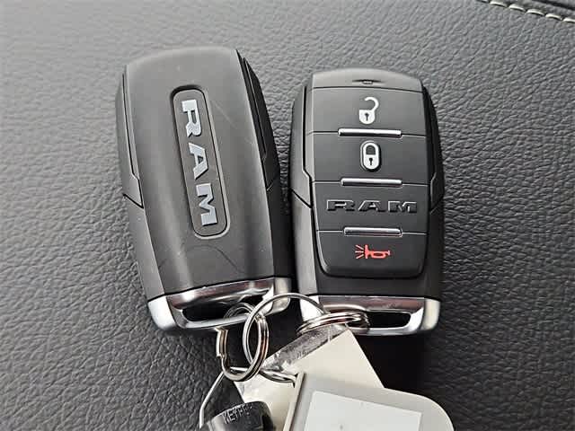 2026 RAM 3500 RAM 3500 TRADESMAN CREW CAB 4X4 8' BOX