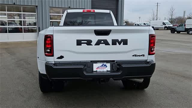 2026 RAM 3500 RAM 3500 TRADESMAN CREW CAB 4X4 8' BOX