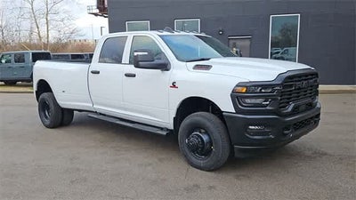 2026 RAM 3500 RAM 3500 TRADESMAN CREW CAB 4X4 8' BOX