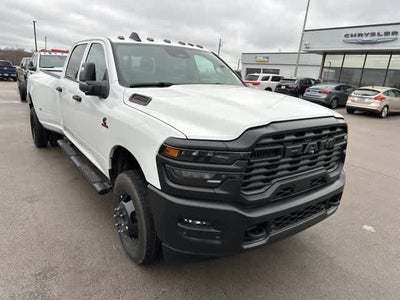 2026 RAM 3500 RAM 3500 TRADESMAN CREW CAB 4X4 8' BOX