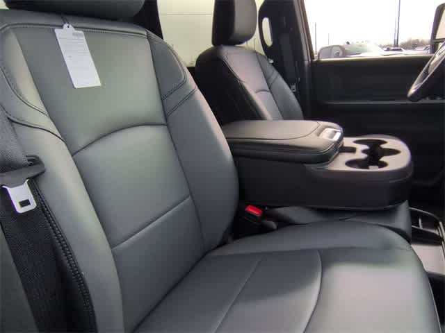 2026 RAM 3500 RAM 3500 TRADESMAN CREW CAB 4X4 8' BOX