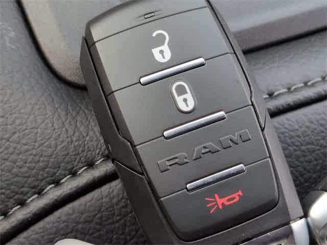 2026 RAM 3500 RAM 3500 TRADESMAN CREW CAB 4X4 8' BOX