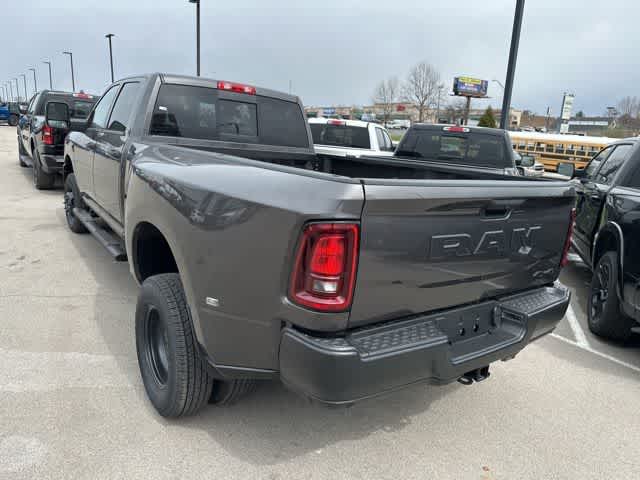 2026 RAM 3500 RAM 3500 TRADESMAN CREW CAB 4X4 8' BOX