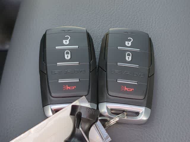 2026 RAM 3500 RAM 3500 TRADESMAN CREW CAB 4X4 8' BOX