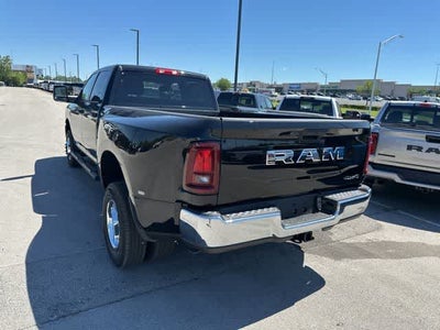 2026 RAM 3500 RAM 3500 TRADESMAN CREW CAB 4X4 8' BOX