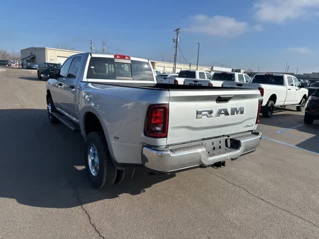 2026 RAM 3500 RAM 3500 TRADESMAN CREW CAB 4X4 8' BOX