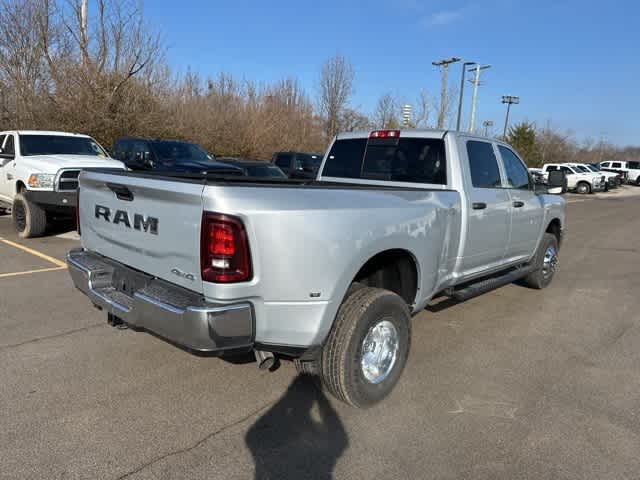 2026 RAM 3500 RAM 3500 TRADESMAN CREW CAB 4X4 8' BOX