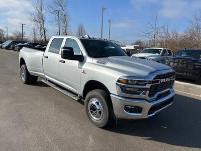2026 RAM 3500 RAM 3500 TRADESMAN CREW CAB 4X4 8' BOX