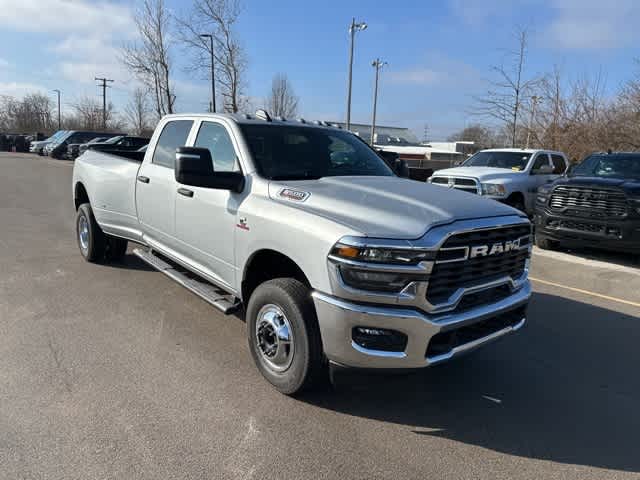 2026 RAM 3500 RAM 3500 TRADESMAN CREW CAB 4X4 8' BOX