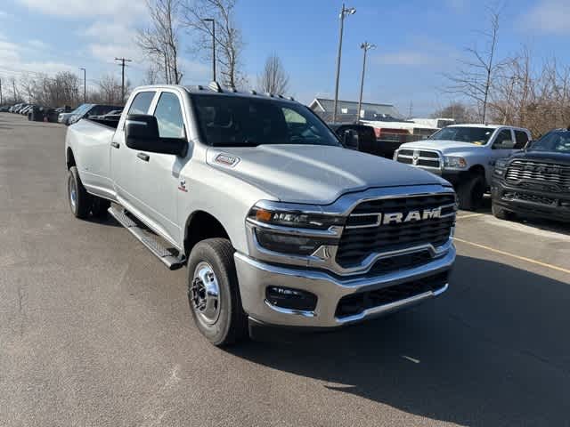 2026 RAM 3500 RAM 3500 TRADESMAN CREW CAB 4X4 8' BOX