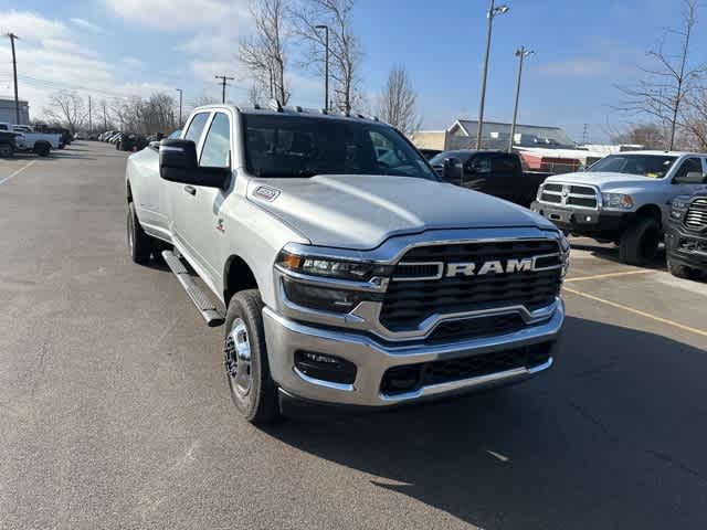 2026 RAM 3500 RAM 3500 TRADESMAN CREW CAB 4X4 8' BOX