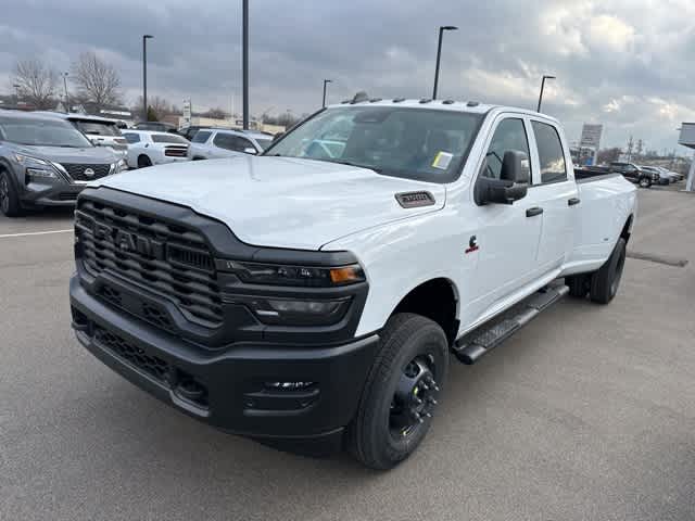 2026 RAM 3500 RAM 3500 TRADESMAN CREW CAB 4X4 8' BOX
