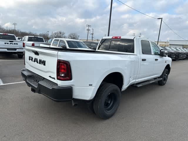 2026 RAM 3500 RAM 3500 TRADESMAN CREW CAB 4X4 8' BOX