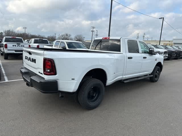 2026 RAM 3500 RAM 3500 TRADESMAN CREW CAB 4X4 8' BOX