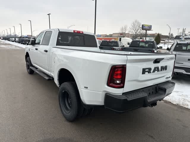 2026 RAM 3500 RAM 3500 TRADESMAN CREW CAB 4X4 8' BOX