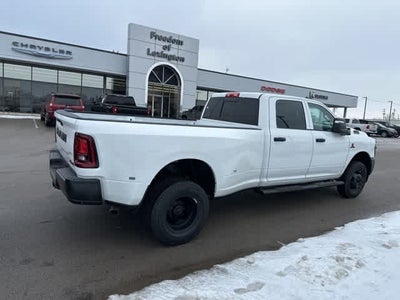 2026 RAM 3500 RAM 3500 TRADESMAN CREW CAB 4X4 8' BOX
