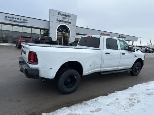 2026 RAM 3500 RAM 3500 TRADESMAN CREW CAB 4X4 8' BOX