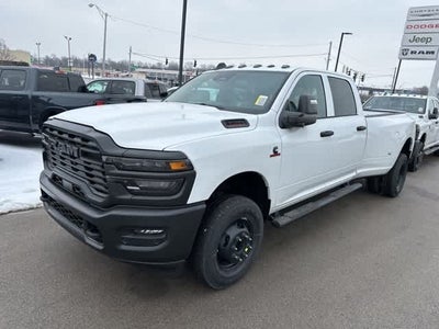 2026 RAM 3500 RAM 3500 TRADESMAN CREW CAB 4X4 8' BOX