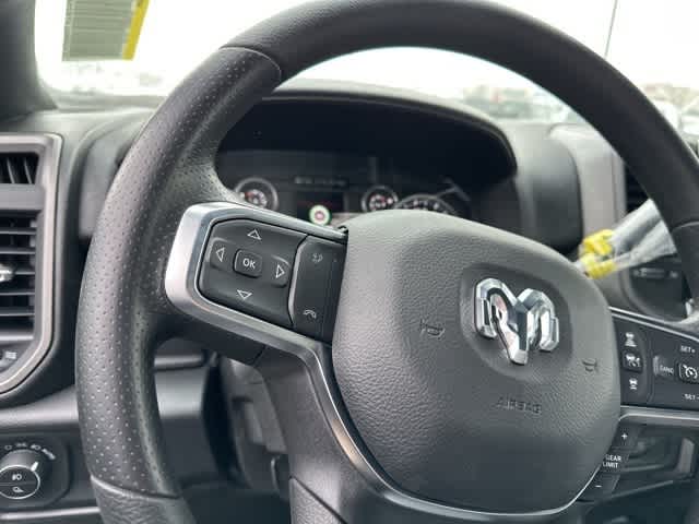 2026 RAM 3500 RAM 3500 TRADESMAN CREW CAB 4X4 8' BOX