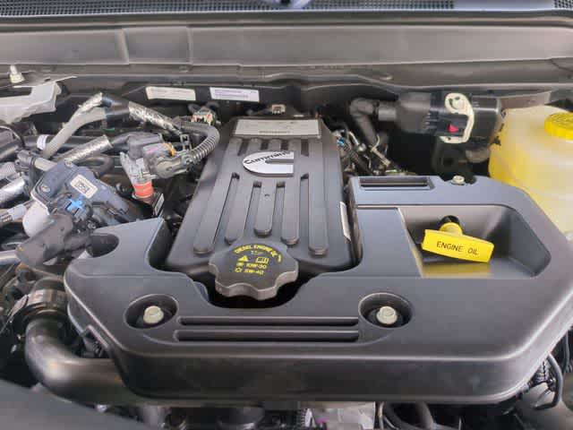 2026 RAM 3500 RAM 3500 TRADESMAN CREW CAB 4X4 8' BOX