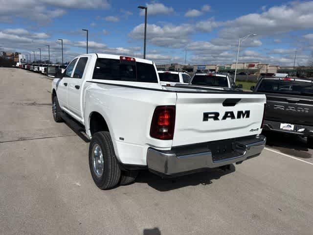 2026 RAM 3500 RAM 3500 TRADESMAN CREW CAB 4X4 8' BOX