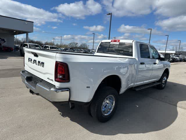 2026 RAM 3500 RAM 3500 TRADESMAN CREW CAB 4X4 8' BOX
