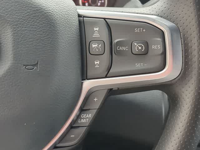 2026 RAM 3500 RAM 3500 TRADESMAN CREW CAB 4X4 8' BOX