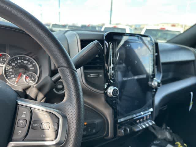 2026 RAM 3500 RAM 3500 TRADESMAN CREW CAB 4X4 8' BOX