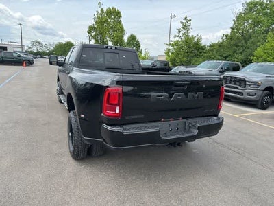 2026 RAM 3500 RAM 3500 BIG HORN CREW CAB 4X4 8' BOX
