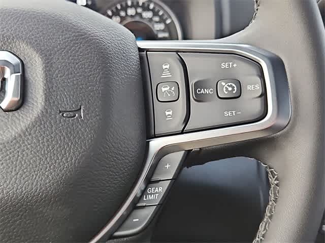 2026 RAM 3500 RAM 3500 BIG HORN CREW CAB 4X4 8' BOX