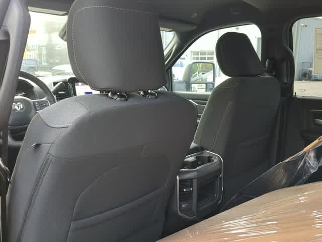 2026 RAM 3500 RAM 3500 BIG HORN CREW CAB 4X4 8' BOX