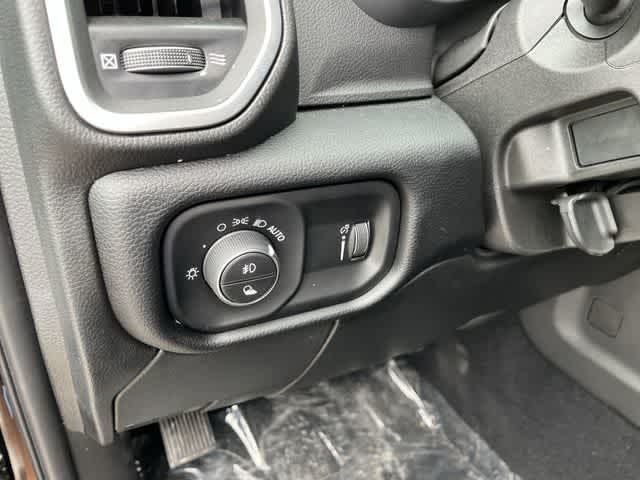 2026 RAM 3500 RAM 3500 BIG HORN CREW CAB 4X4 8' BOX