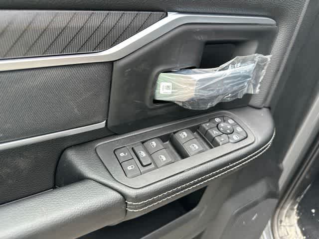 2026 RAM 3500 RAM 3500 BIG HORN CREW CAB 4X4 8' BOX