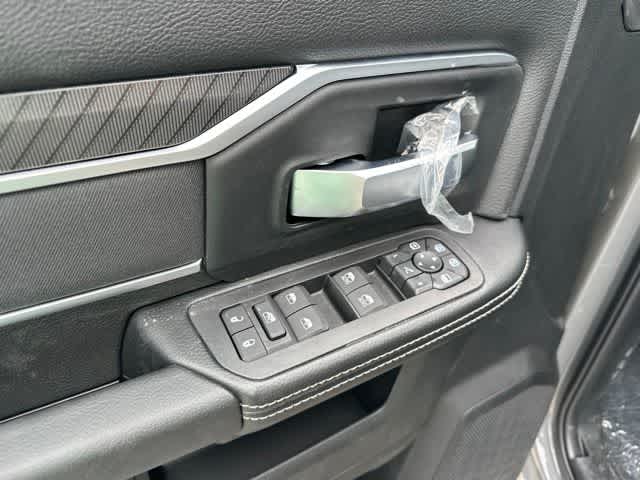 2026 RAM 3500 RAM 3500 BIG HORN CREW CAB 4X4 8' BOX