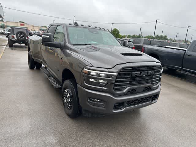 2026 RAM 3500 RAM 3500 LARAMIE CREW CAB 4X4 8' BOX