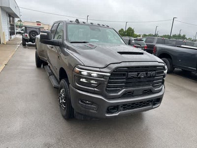 2026 RAM 3500 RAM 3500 LARAMIE CREW CAB 4X4 8' BOX